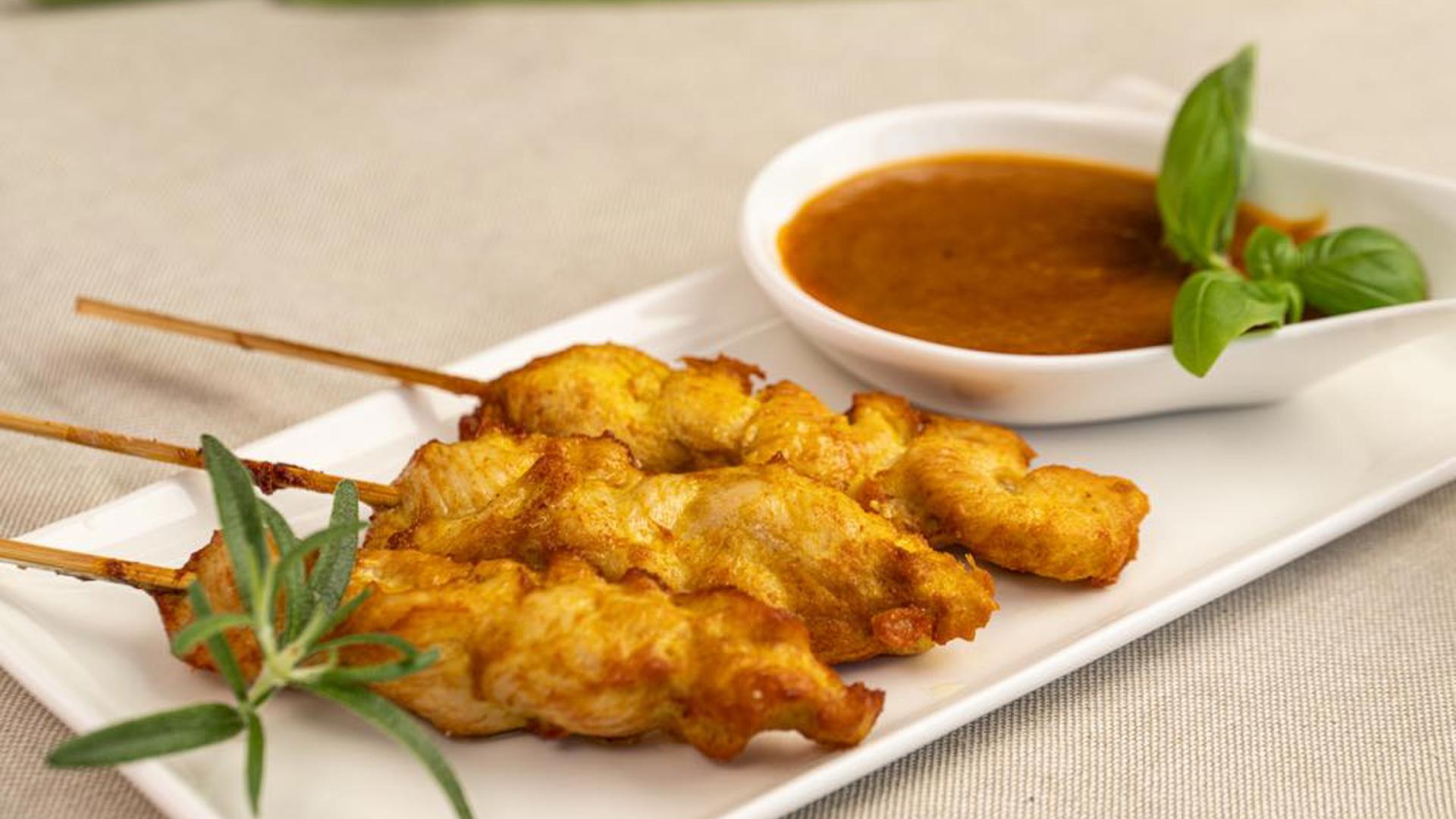 Fristende satay kyllingspyd